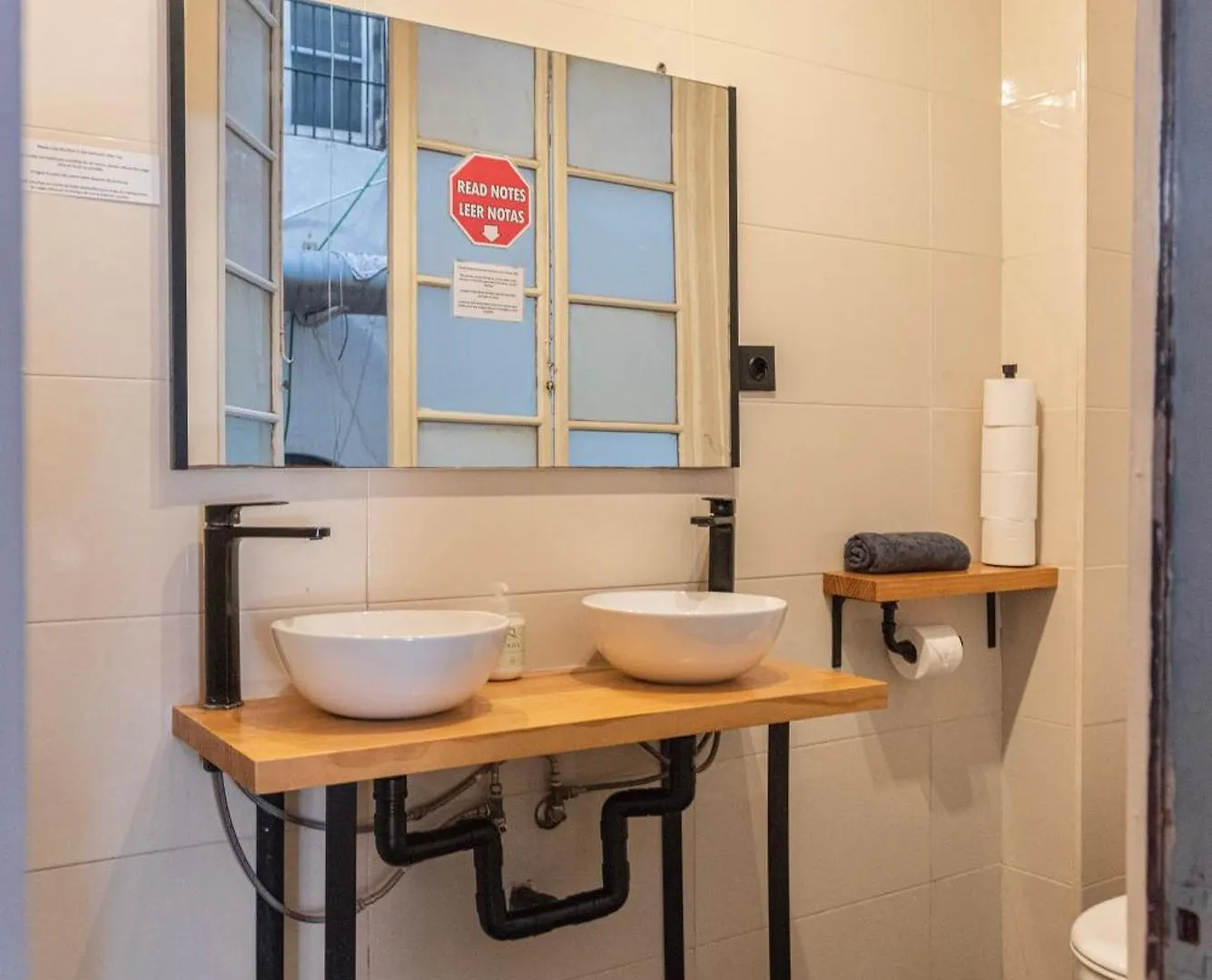 منزل للإقامة Private Rooms In Historic Building On The Square مالقة إسبانيا