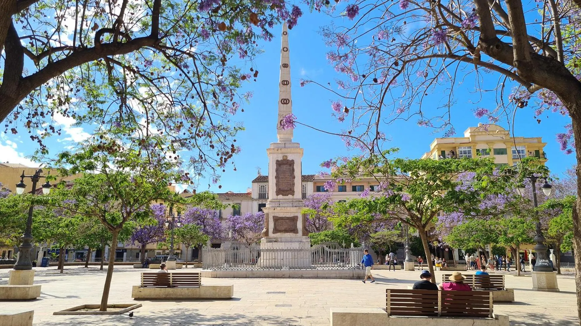 منزل للإقامة Private Rooms In Historic Building On The Square مالقة